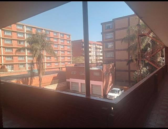 5 BEDROOM PROPERTY TO RENT IN SUNNYSIDE